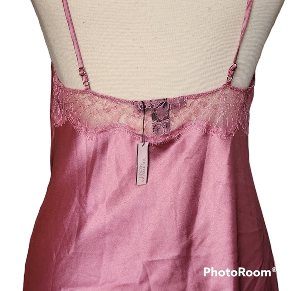VICTORIAS SECRET SATIN LACE LINGERE SLIP PINK SIZE MEDIUM NWT - Picture 7 of 14